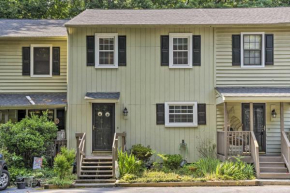 Tree-Lined Durham Townhome Close to Parks!